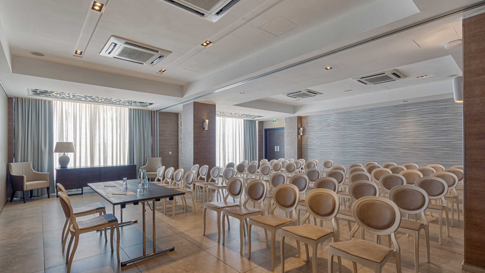 Luzzu Meeting Room Theatre